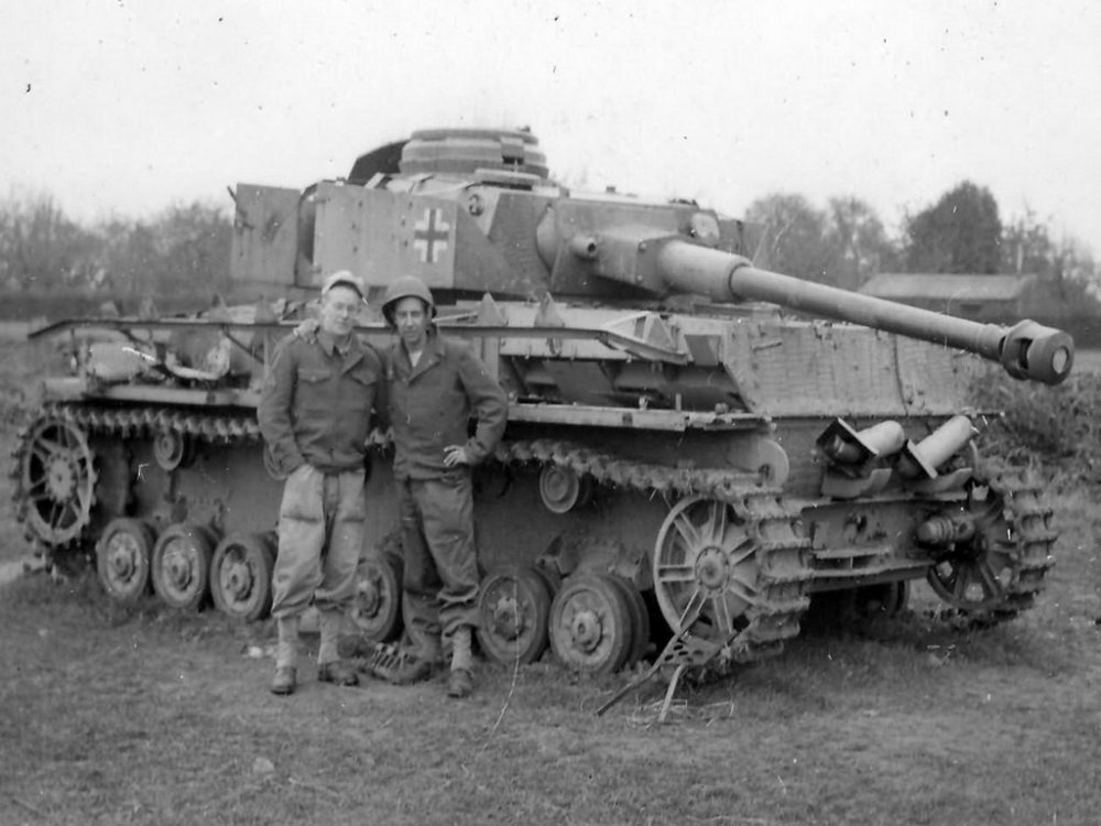 7_14_30_Panzer_IV_Ausf_J_Liege_Belgium_1944.thumb.jpg.68d8b1e53c2f32e701a311be4101a7e9.jpg
