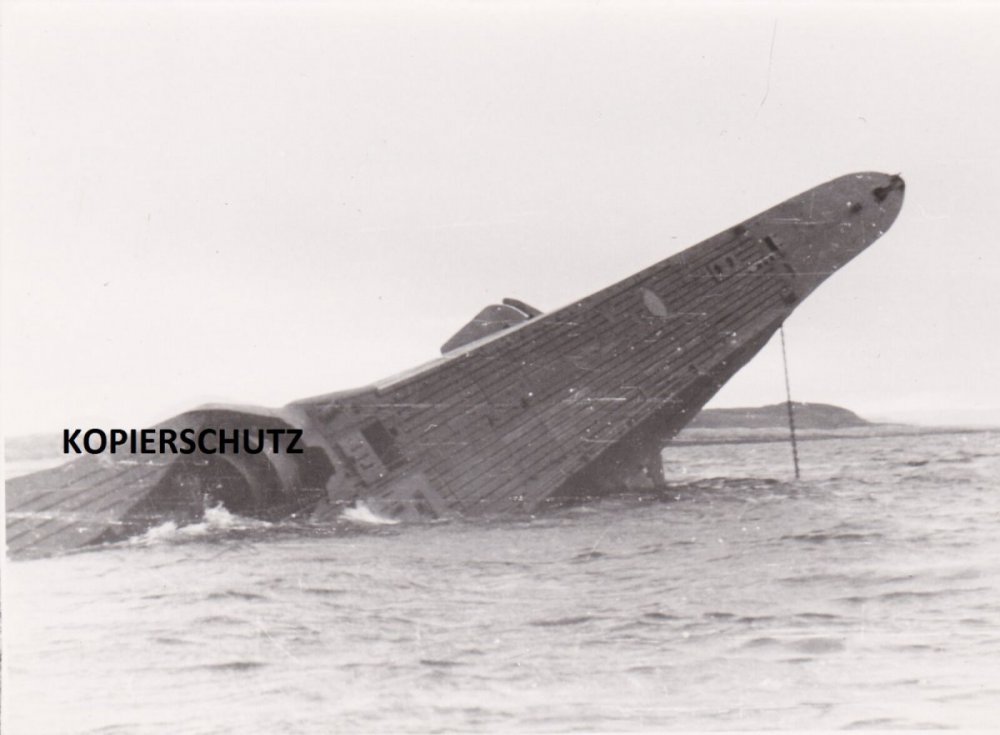 U-Boot-Krieg-Foto-U-1060-Nordspitze-Der-Insel.jpg