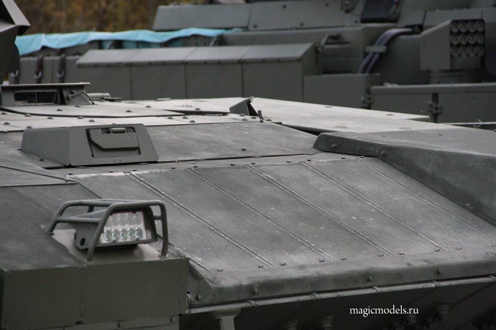 t-14_armata_37_20150922_1277719716.jpg