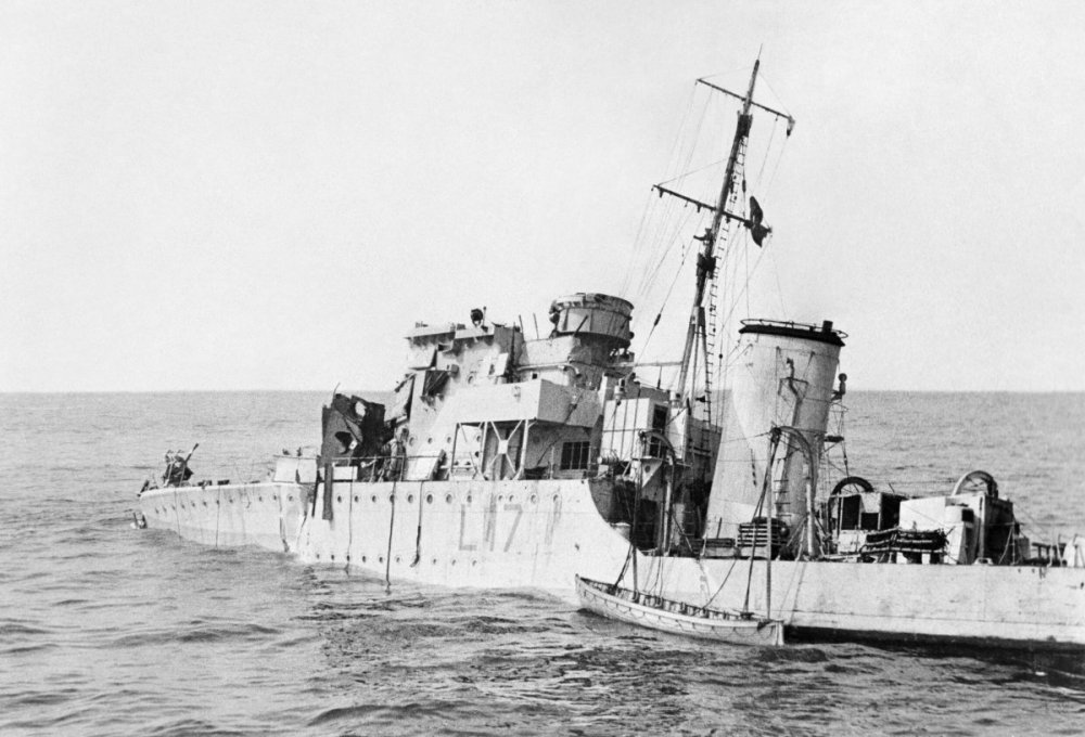 1157430816_The_Royal_Navy_during_the_Second_World_War-_the_Dieppe_Raid_August_1942_A11242.thumb.jpg.b81b143a3e184a751fe0c67cd9ca1236.jpg