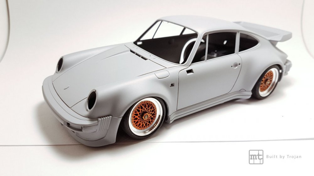 Porsche-911-Tamiya--f11.thumb.jpg.9791be46c54d8321ce2a4867173c6342.jpg