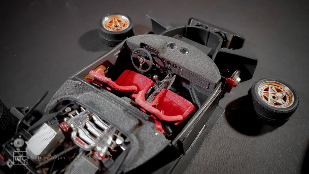 Ferrari-F40-Tamiya-fot55.thumb.jpg.bdf3f2059de237f22665deb0bd8ddfa3.jpg