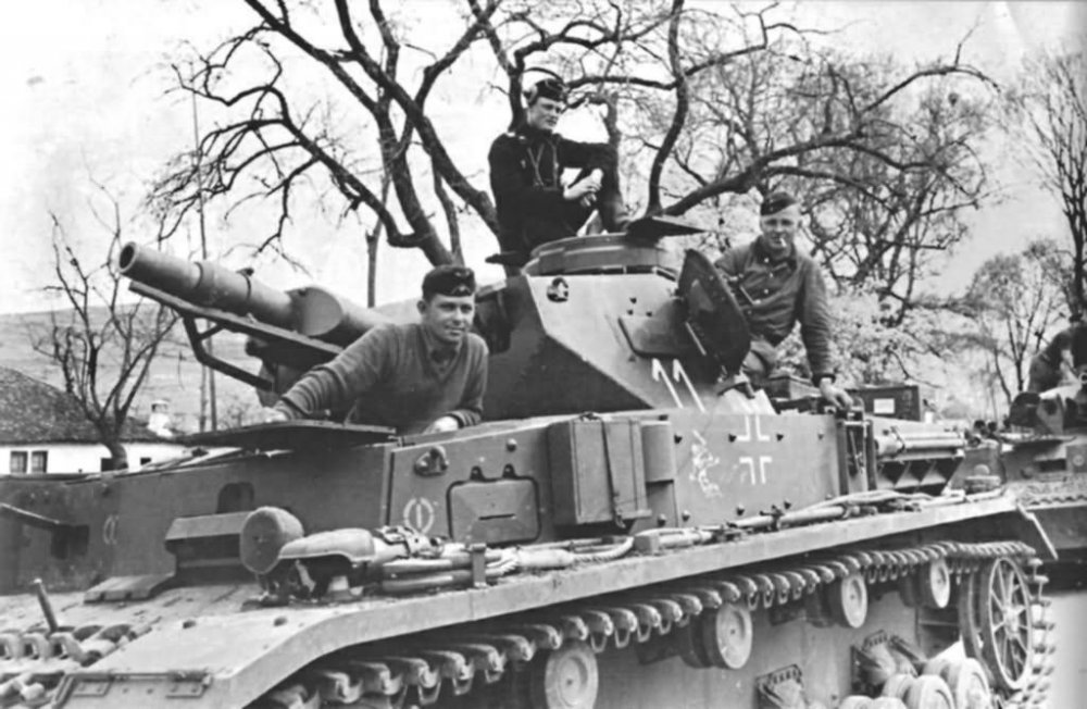 Panzer-IV_13.thumb.jpg.2d175f089daf5a08437bdb4fdff4bafc.jpg