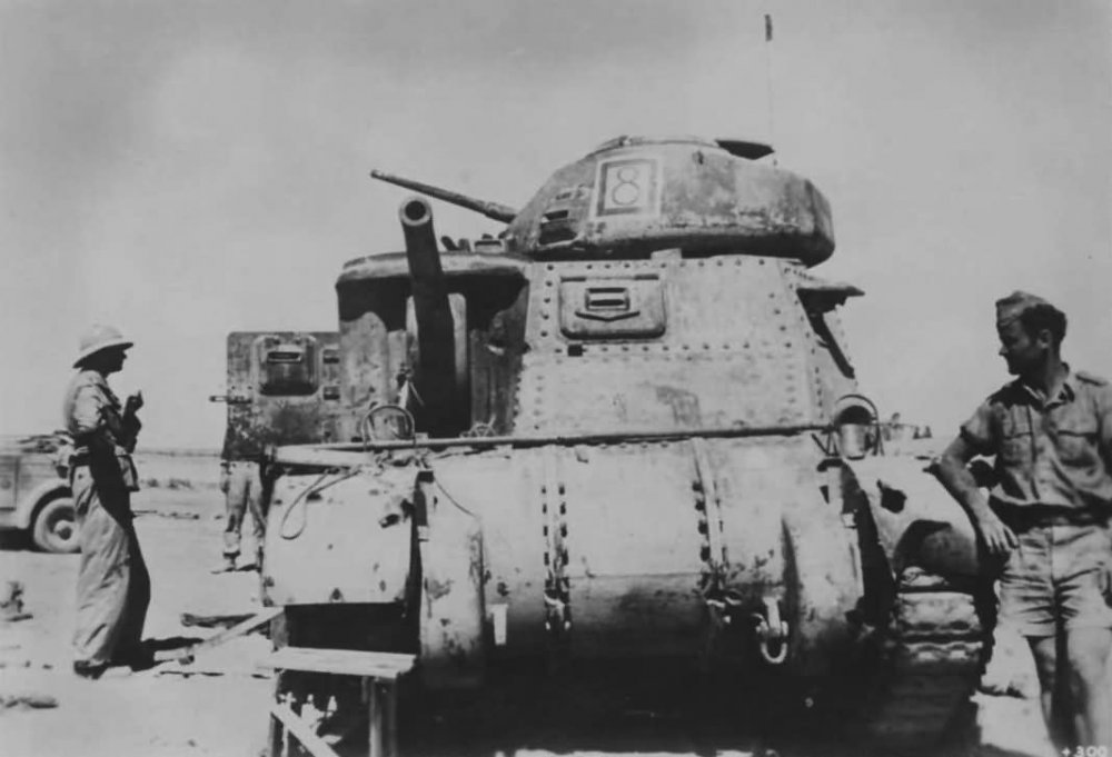 Captured_M3_Lee_Grant_Tank_North_Africa.jpg