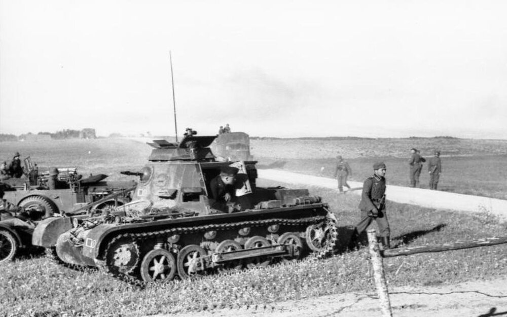 Befehlpanzer I z peryskopem 01.jpg