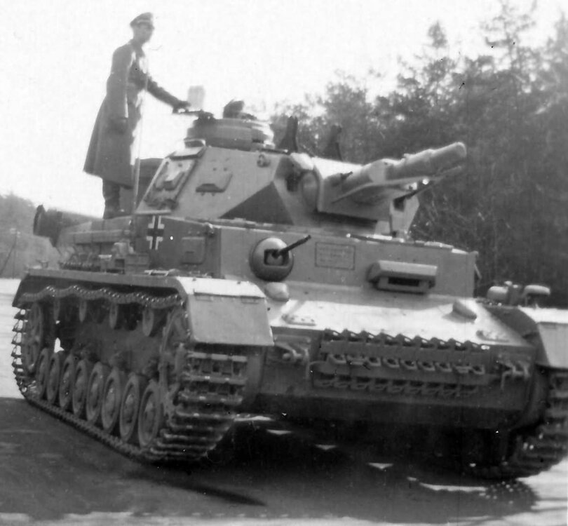 German_tank_Panzer_IV_Ausf_F1.thumb.jpg.b419fde7af41c6327d5387cfc2ef0732.jpg