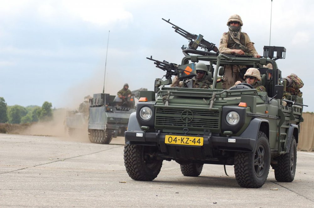 1280px-Royal_Dutch_Army_convoy.thumb.jpg.1125c643298b0c75b67b65742c4d4992.jpg