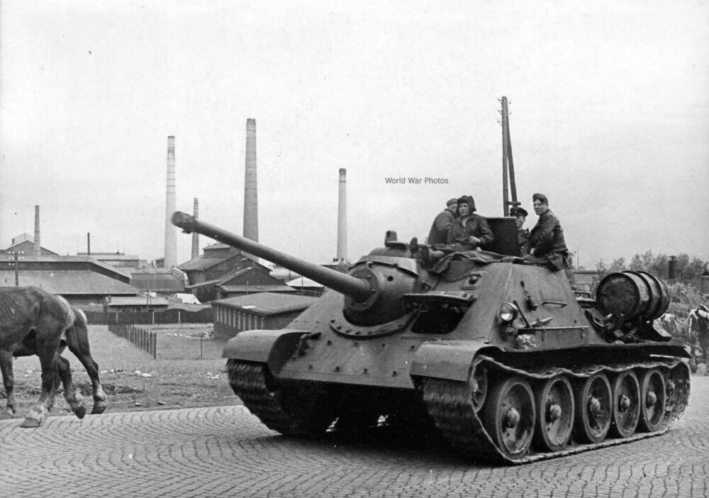 Su-85_8.jpg