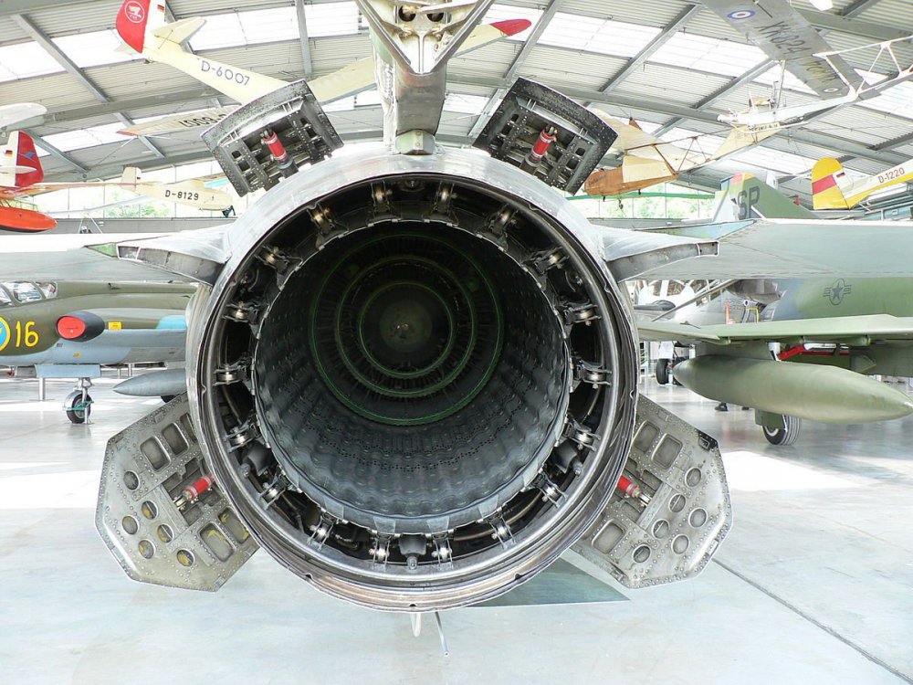 1200px-MiG-23_afterburner_exhaust_airbrakes.jpg