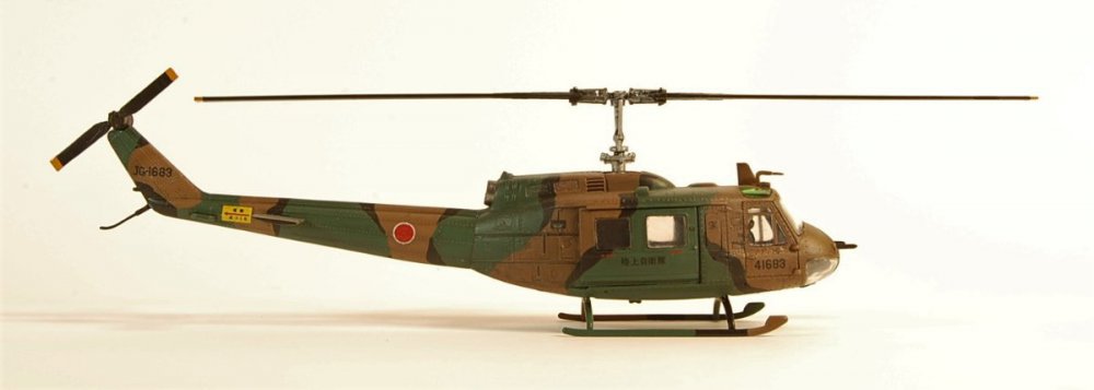 Bell UH-1 - 05.JPG
