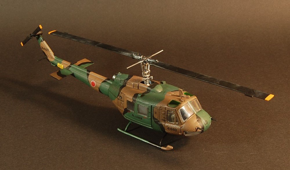 Bell UH-1 - 19.JPG