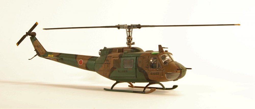 Bell UH-1 - 04.JPG