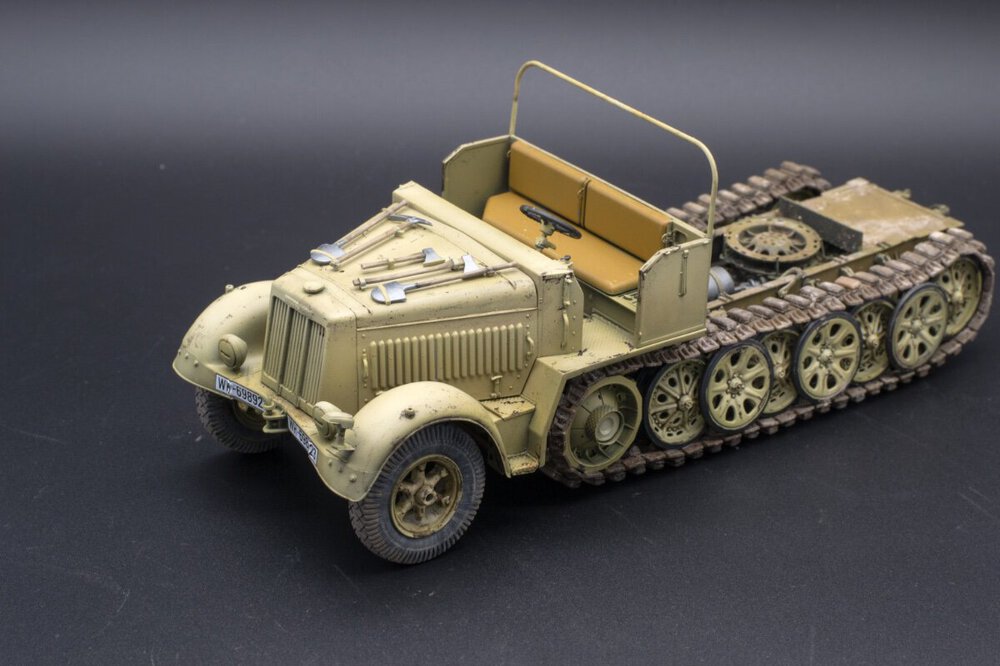 Sd.kfz.7 -17.jpg