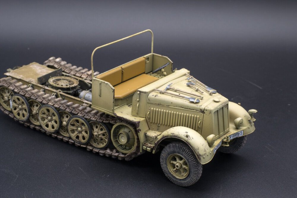 Sd.kfz.7 -18.jpg