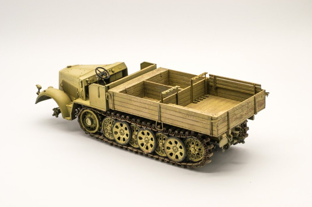 Sd.kfz.7 -13.jpg