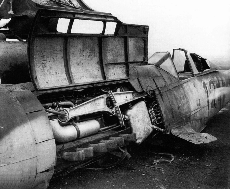 Focke-Wulf-Fw-190D9-10.JG54-Black-12-Theo-Nibel-Bodenplatte-1945.thumb.jpg.ef0c226207d53e6c0a5f35d37fa0fe96.jpg