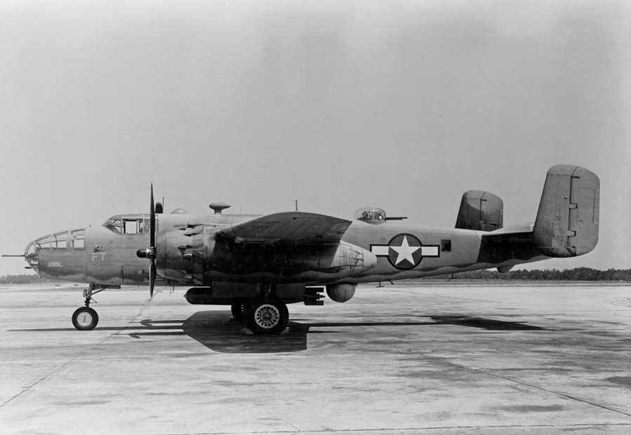 PBJ-1D_Mitchell_at_NAS_Patuxent_River_in_1943.jpg.f0ecfe123259291e2dd5c8faba88de6d.jpg