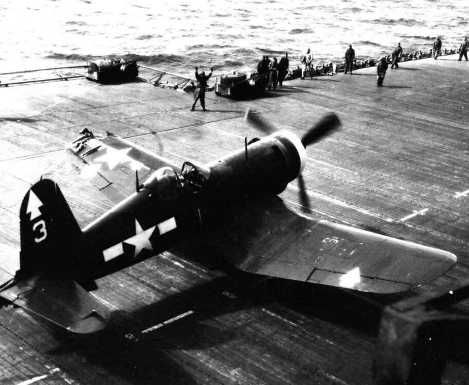 Vought-F4U-1D-Corsair-VMF-123-White-3-landed-CV-18-USS-Bennington-1945-01.thumb.jpg.c63268a0e6de2c2d082726ef107ba0bb.jpg