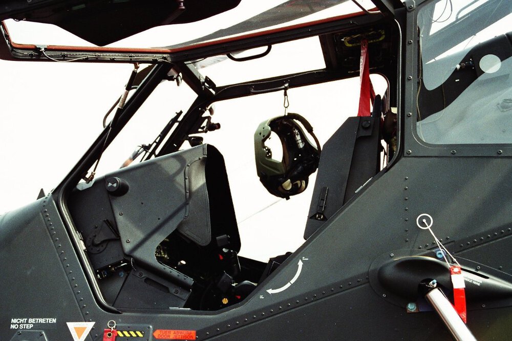Eurocopter_Tiger_UHT_cockpit.jpg