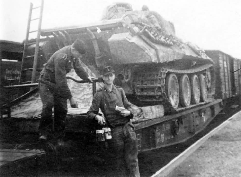 1551651760_Panther_tank_rail_transport_2(1).jpg.0256fa361fe7b5151be9c1a36975b876.jpg