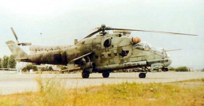 Mi-24-2.jpg.3c59648fdcdd628c44e5e6c6f0c9bfa3.jpg.8e39dff5c7ecc066cebf2b6ed7ef330e.jpg