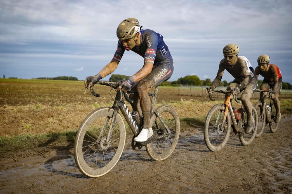 Mathieu-van-der-Poel-Paris-Roubaix-2021-4.-1024x683.jpg