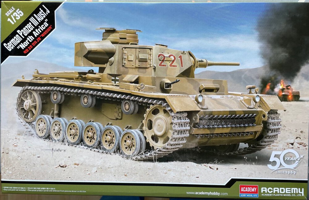 Panzerkampfwagen III Ausf. J (Academy).jpg