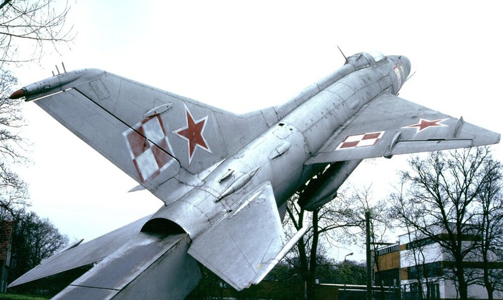 MiG-21F(izd.72).XXXX(ZSRR)SZPROTAWA.jpg