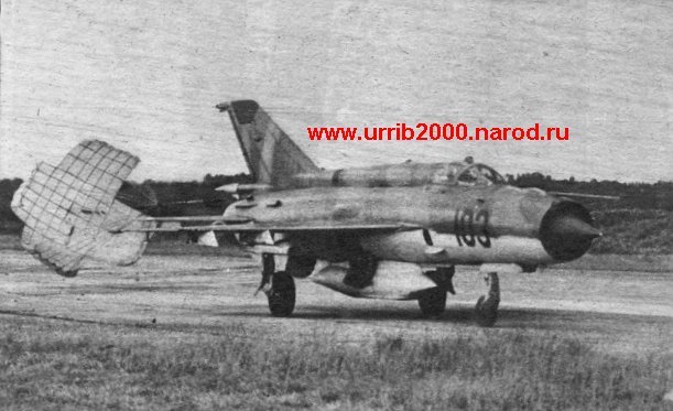MiG21-12.jpg.7a7629a395b1b1d2b1455910c1b096c0.jpg