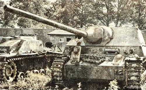 1253681930_jagdpanzer_panzer_museum_saumur_alsace_1944_musee_des_blindes_de_saumur_france(2).jpg.149d976816001a73ef8e9544e002de34.jpg