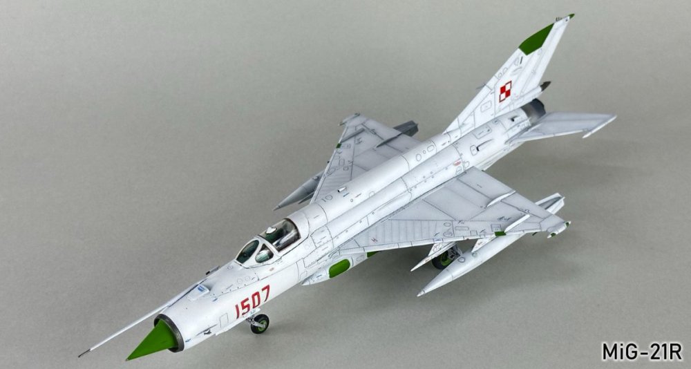228832384_MiG-21R111g.thumb.jpg.30b0266517f3c0b2ad1e609424ca8e69.jpg