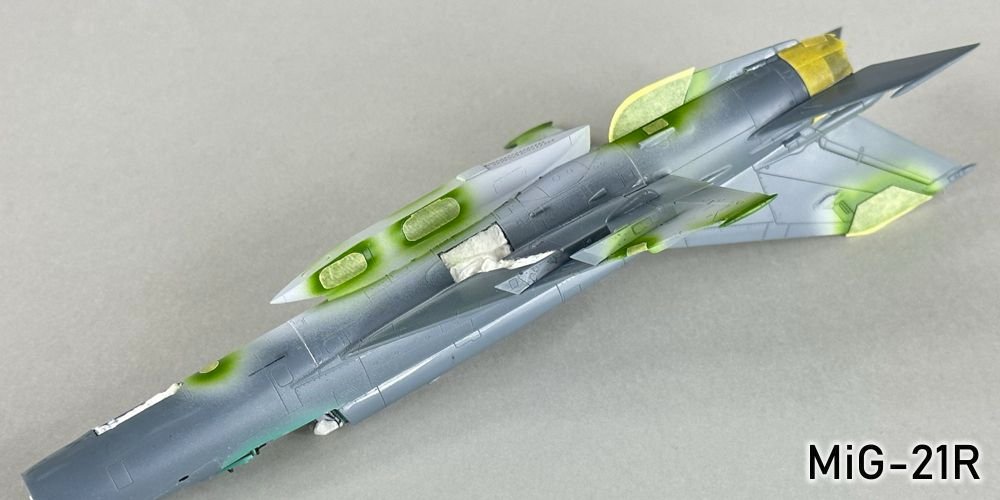 404358214_MiG-21R021r.jpg.c74f59c13fd90567e57f772ed3115c35.jpg