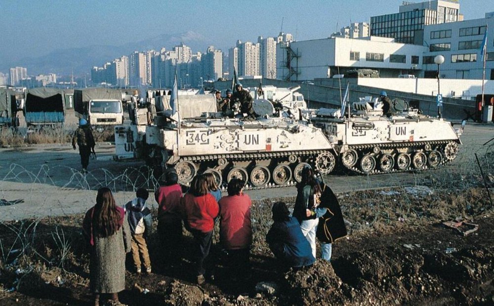 UN-troops-Bosnia-and-Herzegovina-UN-soldiers-in-Sarajevo.thumb.jpg.7d38e4515cc93d1714d8e7f7ca206791.jpg