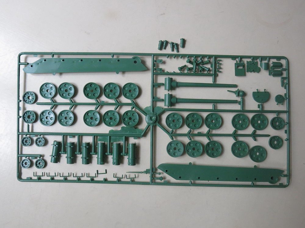 tank-t-34-ogonek-1-30-s-elektrickou-montazi-sedmdesata-leta-sssr-102607716.jpg.81253f205cb919180ae894b40cbf9a4c.jpg