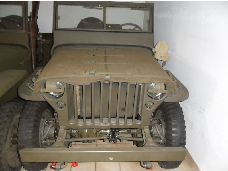 6_jeep_collection_willys_mb1.jpg.614f19982221ccdbdc605dc630f0d90d.jpg