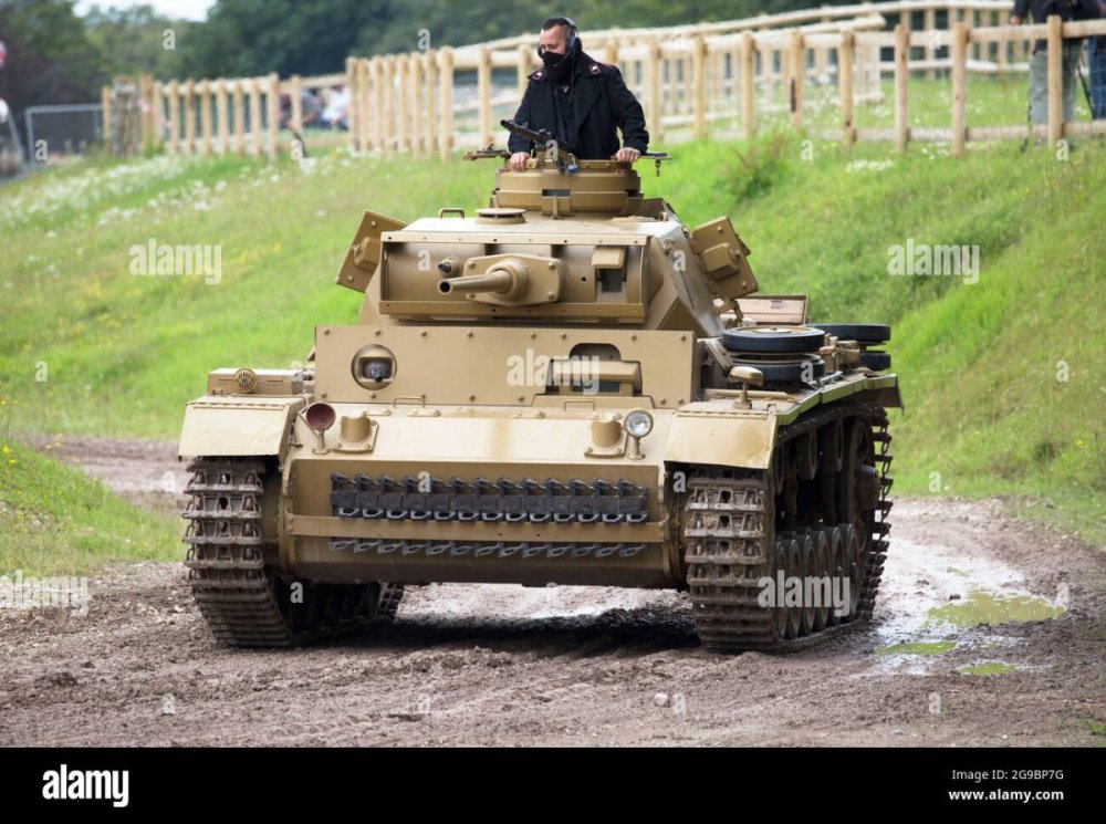 panzer-iii-ausf-l-tank-bovington-tank-museum-dorset-england-2G9BP7G.jpg