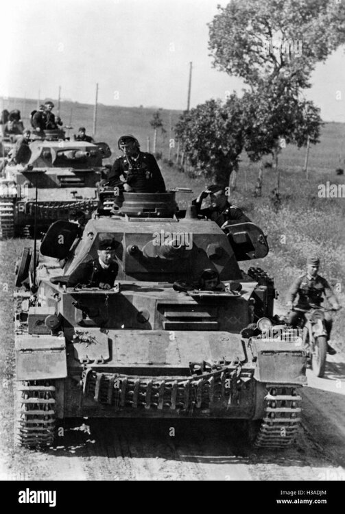 panzer-iv-of-the-wehrmacht-on-the-eastern-front-1941-H3ADJM.thumb.jpg.c4f0f4574667a1af63a0d4f6091b4a29.jpg