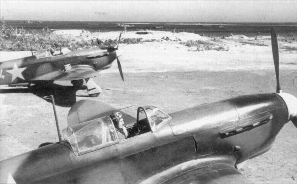 yak-1b_savkin-kucherov-1943.jpg.801730f0b01b89d862a424a06cace478.jpg