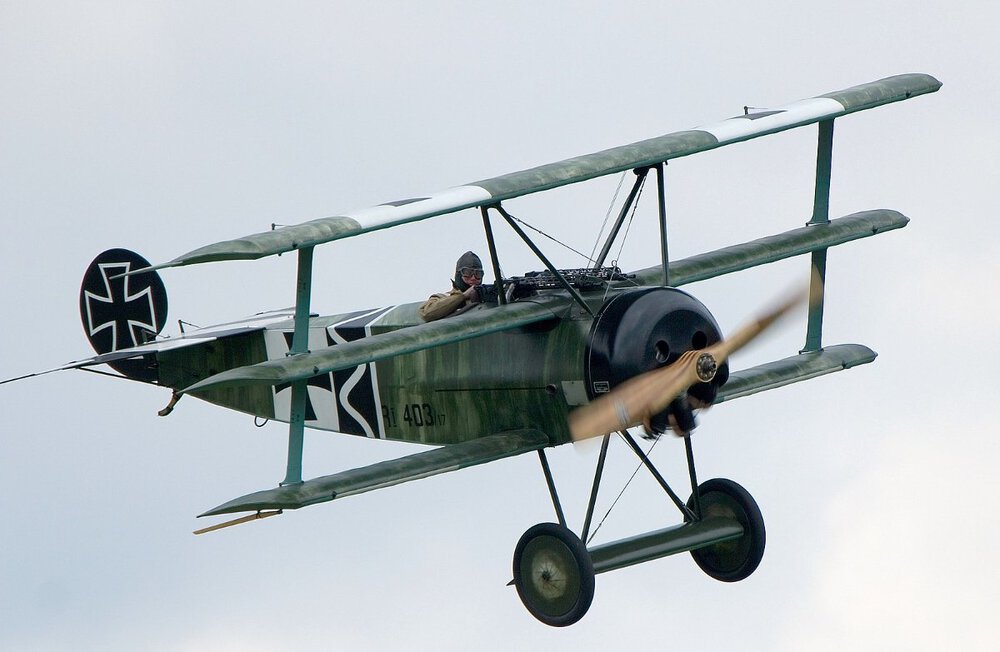 1600px-Fokker_DR1_at_Airpower11_18.jpg