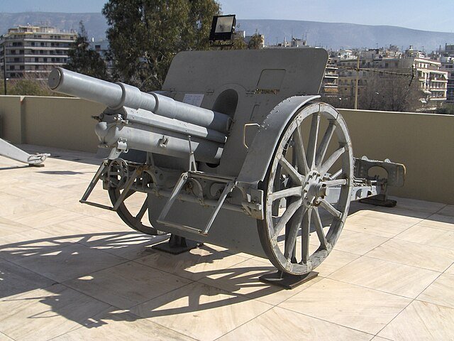 War_Museum_Athens_-_Skoda_VZ_14_field_howitzer_-_6760.jpg