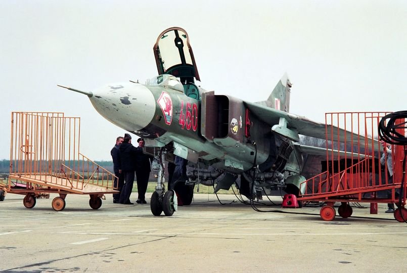 755608795_MiG-23460.jpg.c61dad0e30ec547687d87d3cd9e54f5f.jpg