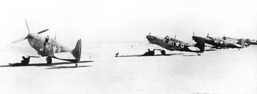 Spitfire-MkVbTrop-USAAF-12AF-52FG4FS-WDQ-Robert-Levine-ER570-Tunisia-1943-03.thumb.jpg.86ac927f7515dfec2f1dbfc3d3ce37e0.jpg