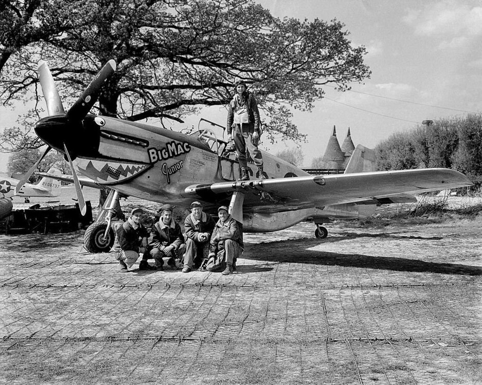 north-american-p-51b-mustang-big-mac-junior-42-106647.thumb.jpg.61f97ceb40605bc4f5eb7ad0b79081bd.jpg