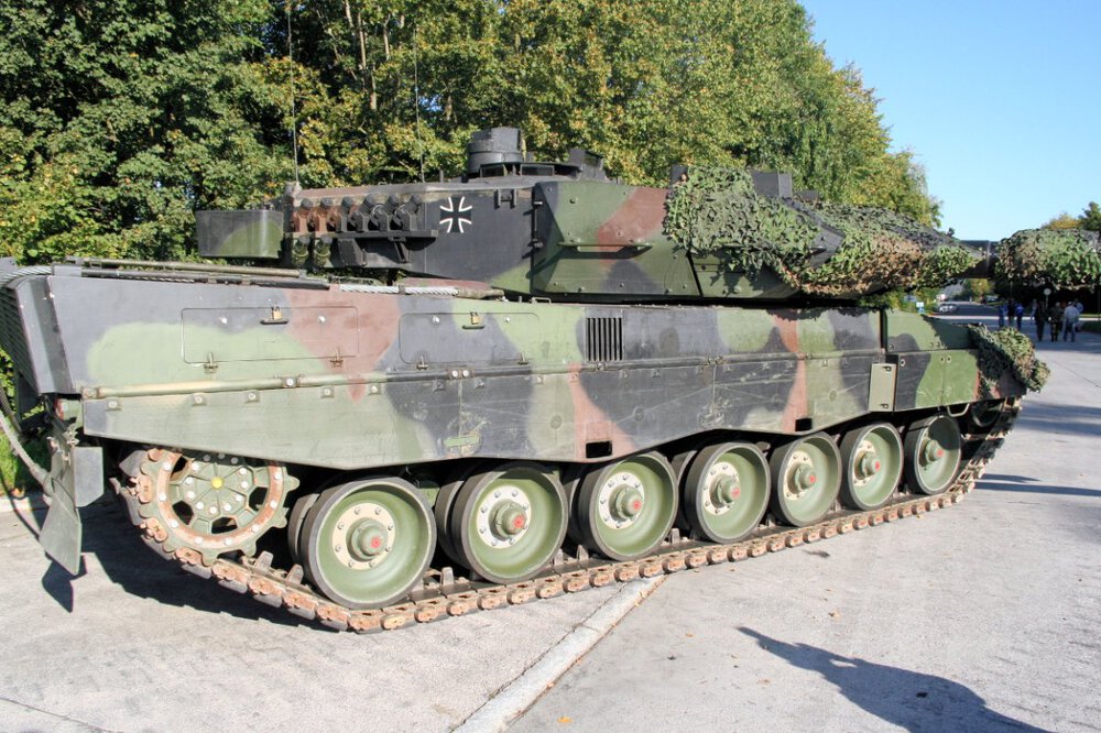 leopard_2a6_34_of_73.thumb.jpg.59075e78475f4473fc1a721bb72d8ccf.jpg