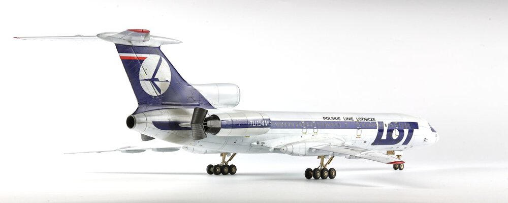 Tu-154_23.thumb.JPG.e8eeafcd982591d1d677cf5546603369.JPG