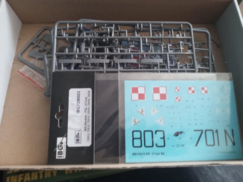 aa13b5ee-6c96-4d44-8fc4-5107f6e0e362.jpg