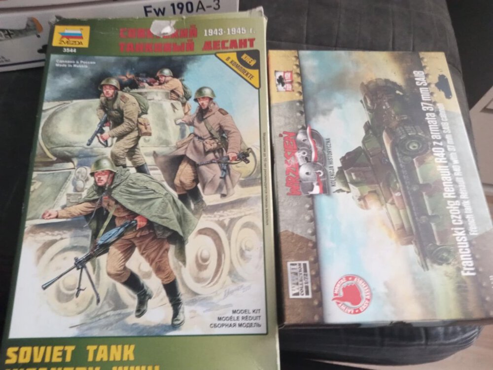 d40e18af-d08f-4dd1-a94a-84e8c1401c2f.jpg