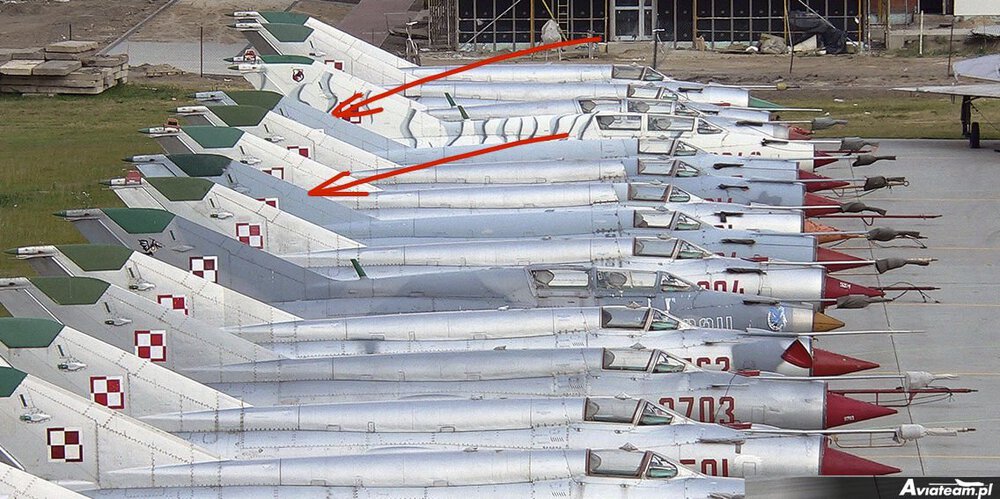 2072646044_MiG-21bisr001.thumb.jpg.1dcf2b58feed98005c048e0e5274a10c.jpg