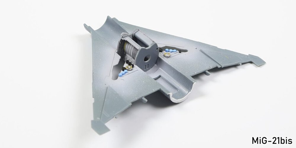 262424075_mig-21bisr004.thumb.jpg.5bbb2b78cd48f562bceb4cf16bdd126d.jpg