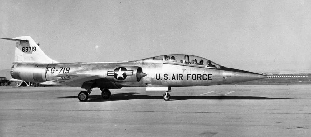 F-104B.thumb.jpg.8efc5560d7aec4f18840a4f30872967b.jpg